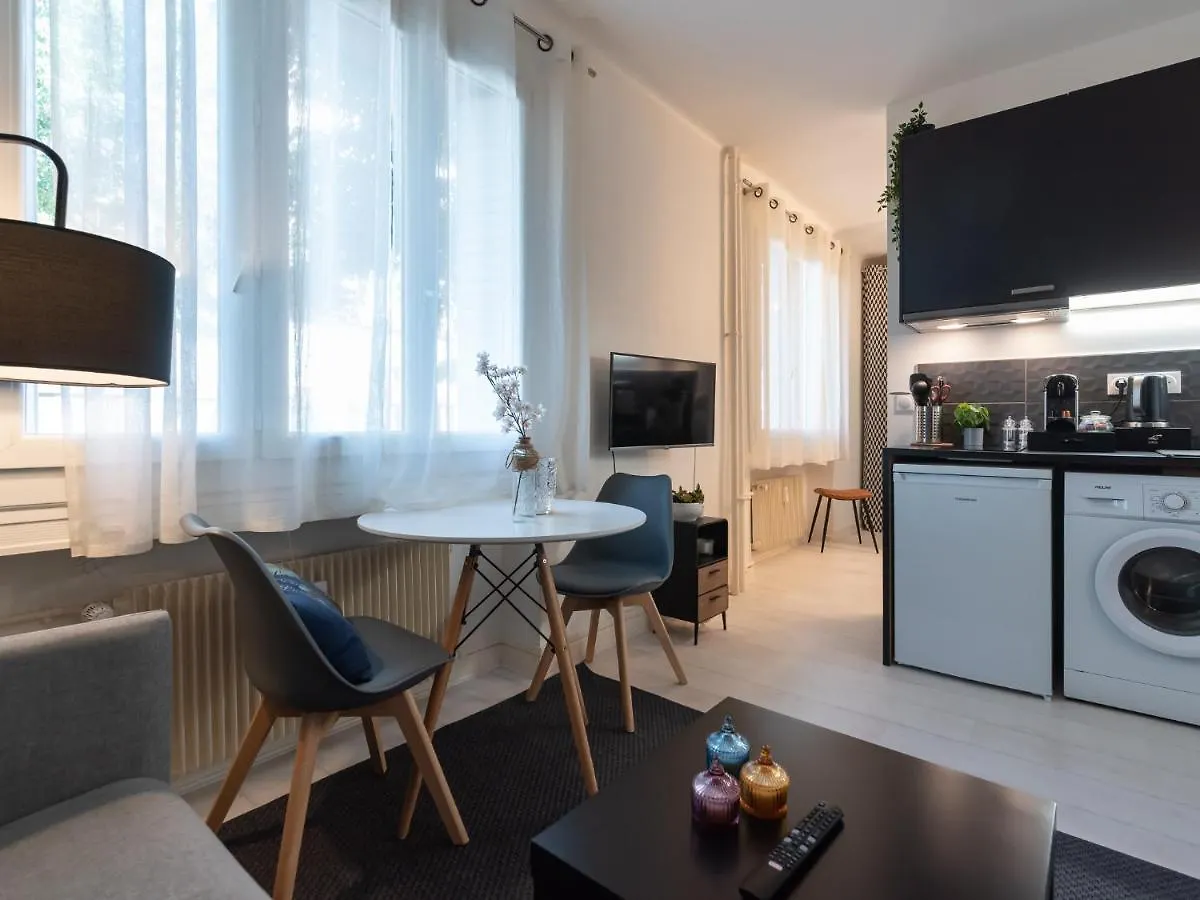 Studio Cosy Proche Lyon Part Dieu Apartment Villeurbanne